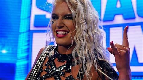 toni storm onlyfans|Toni Storm : r/WrestleFap